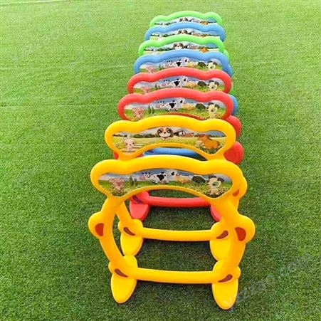 幼儿园玩具 户外塑料小车玩具滚筒平衡木
